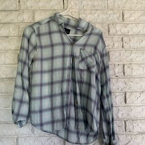 American Eagle lightweight button down top